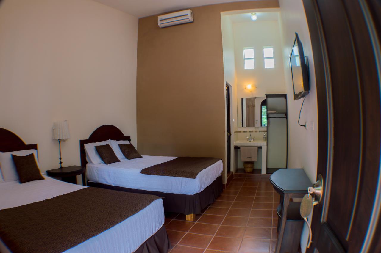 רטאלולאו Casa Bourbon Hotel מראה חיצוני תמונה
