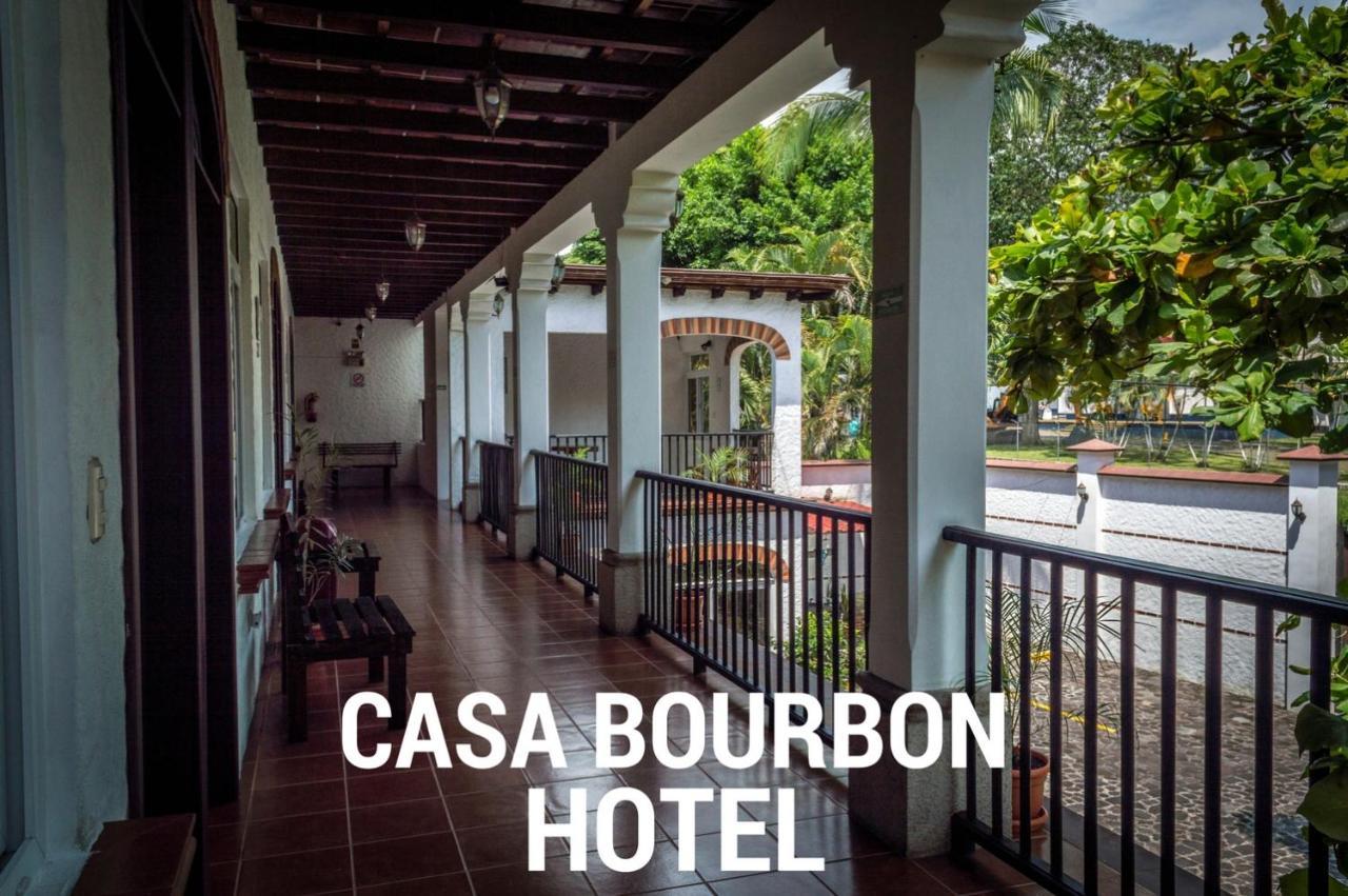 רטאלולאו Casa Bourbon Hotel מראה חיצוני תמונה