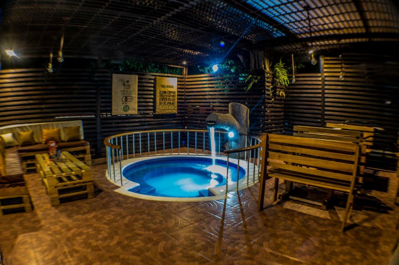 רטאלולאו Casa Bourbon Hotel מראה חיצוני תמונה