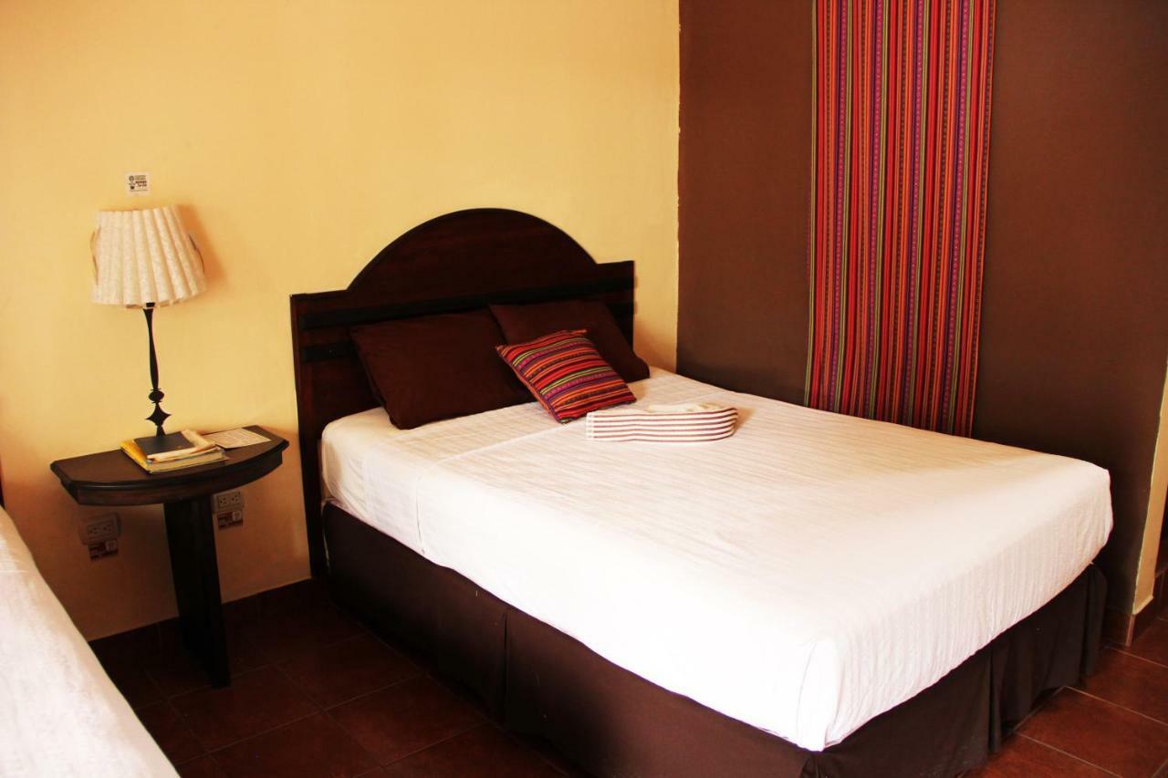 רטאלולאו Casa Bourbon Hotel מראה חיצוני תמונה